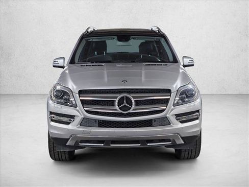 Used 2016 Mercedes-Benz GL 450 4MATIC image 2