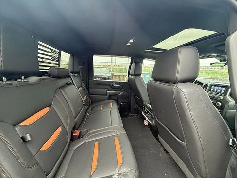 Used 2023 GMC Sierra 2500 AT4 w/ AT4 Premium Plus Package AWD/4WD image 25