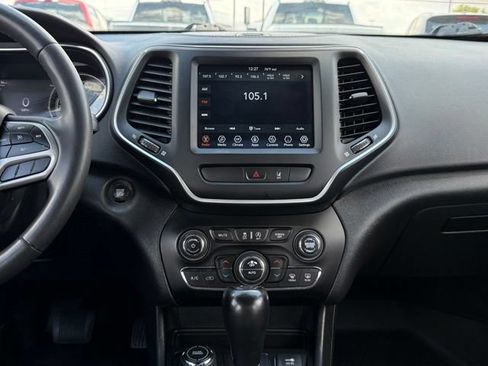 Used 2022 Jeep Cherokee Latitude Lux w/ Sun & Sound Group AWD/4WD image 19