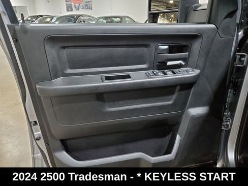Used 2024 RAM 2500 Tradesman w/ Chrome Appearance Group image 8