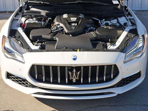 Used 2022 Maserati Quattroporte GT image 8
