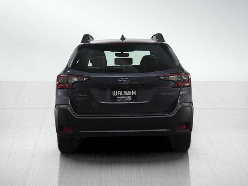 Used 2025 Subaru Outback Premium image 4