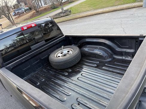 Used 2016 RAM 1500 Classic SLT image 10