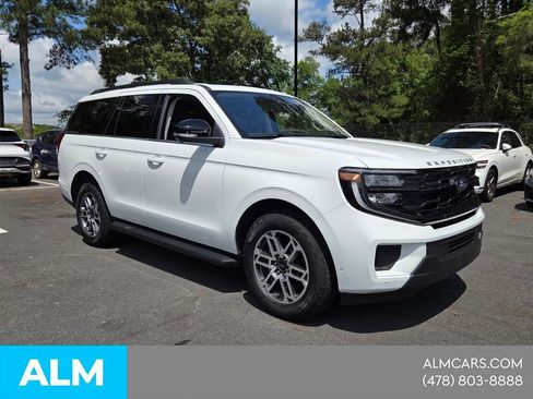 Used 2025 Ford Expedition Active AWD/4WD image 18