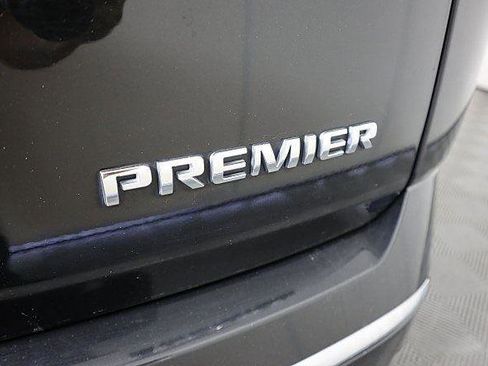 Used 2022 Chevrolet Traverse Premier image 9