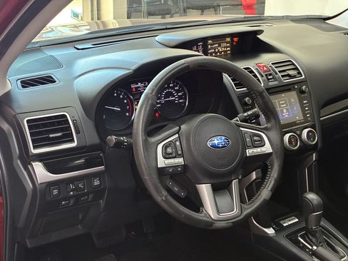 Used 2017 Subaru Forester 2.5i Touring AWD/4WD image 15