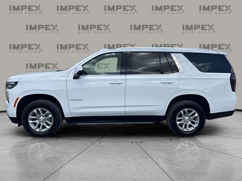 Used 2025 Chevrolet Tahoe LT AWD/4WD image 2
