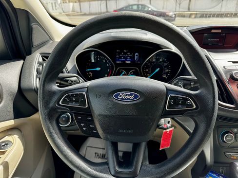 Used 2017 Ford Escape SE image 8