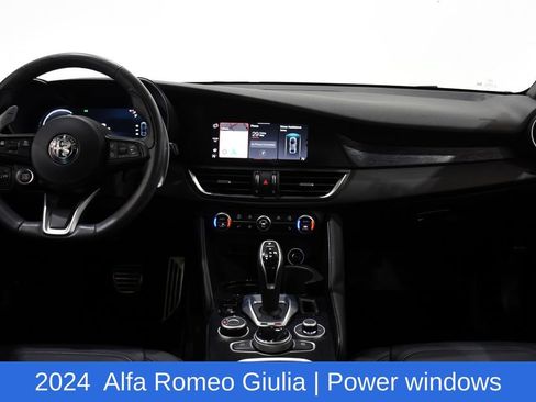 Used 2024 Alfa Romeo Giulia Sprint AWD/4WD image 8