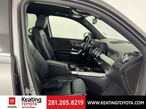 Used 2021 Mercedes-Benz GLB 250 4MATIC image 19