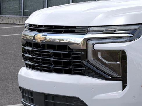 New 2026 Chevrolet Suburban LS image 13