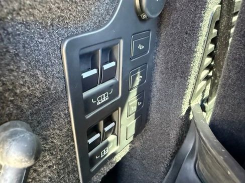 Used 2018 Land Rover Discovery HSE Luxury image 14