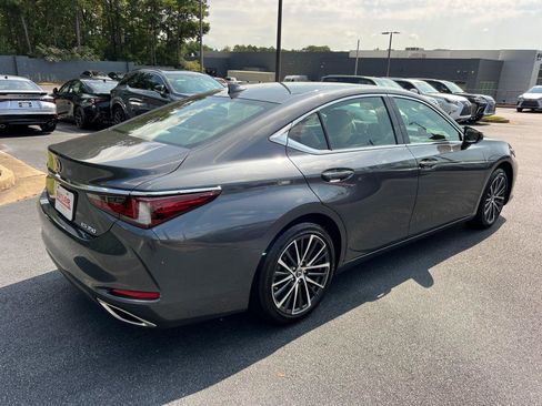 Certified 2025 Lexus ES 350 w/ Premium Package FWD image 5