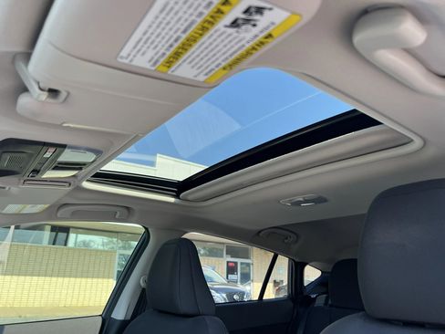 Used 2025 Subaru Crosstrek 2.0i Premium image 17