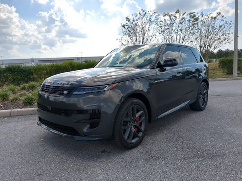 Used 2024 Land Rover Range Rover Sport Autobiography image 8