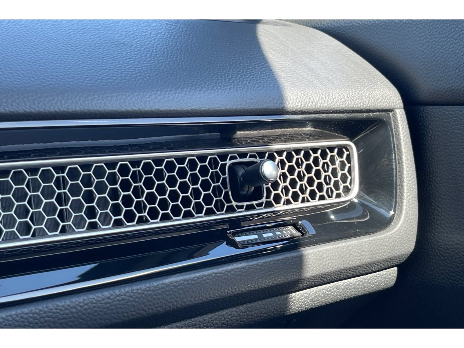 Certified 2025 Honda Civic Sport image 28