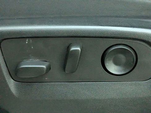 Used 2022 Chevrolet Silverado 1500 LT image 18