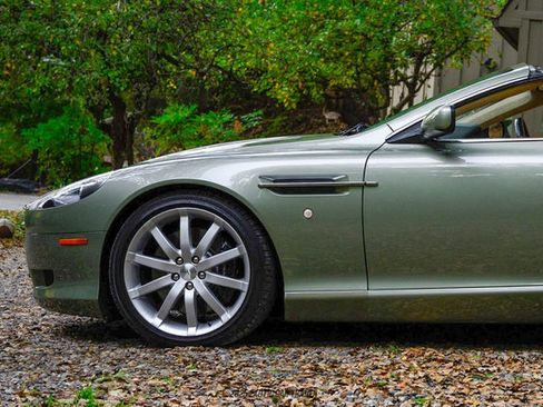 Used 2006 Aston Martin DB9 Volante RWD image 4