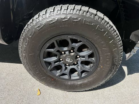 Used 2019 Toyota Tacoma SR w/ SX Package RWD image 13