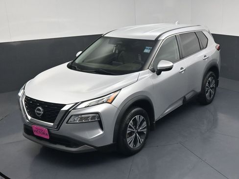 Used 2022 Nissan Rogue SV AWD/4WD image 18