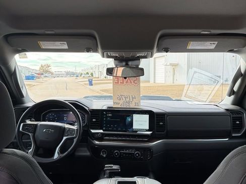 Used 2022 Chevrolet Silverado 1500 LT Trail Boss image 43