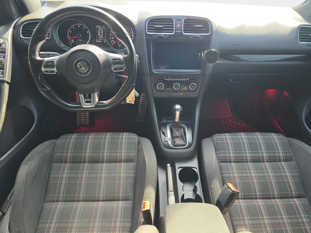 Used 2014 Volkswagen GTI Wolfsburg Edition FWD image 10
