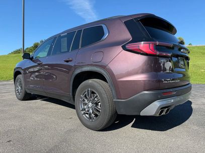 Used 2025 GMC Acadia Elevation