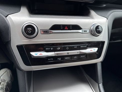 Used 2021 Ford Explorer 2WD image 28