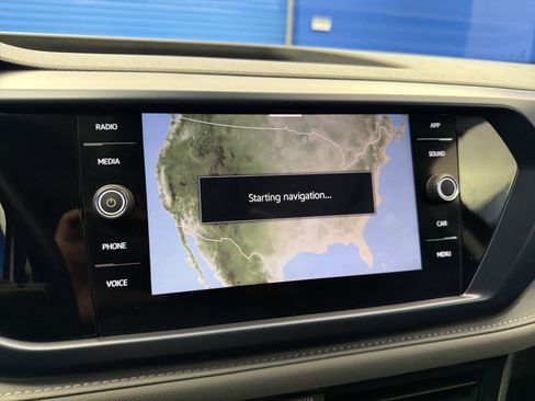 Used 2024 Volkswagen Taos SE image 19