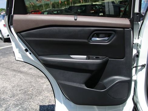 Certified 2023 Nissan Rogue SV w/ SV Premium B Package AWD/4WD image 26