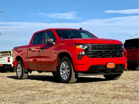 New 2026 Chevrolet Silverado 1500 Custom w/ LPO, Dark Essentials Package image 9