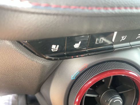 Used 2020 Chevrolet Blazer RS FWD image 21