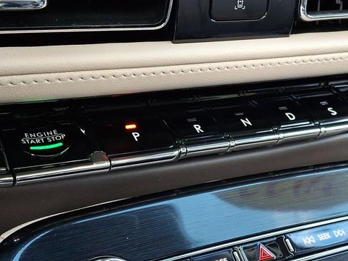 Certified 2022 Lincoln Nautilus Reserve image 17