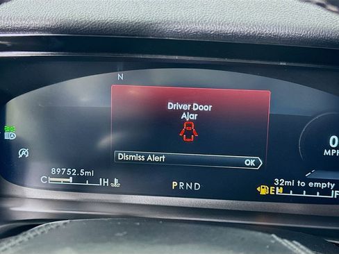 Used 2022 Lincoln Aviator Reserve w/ Equipment Group 201A image 12