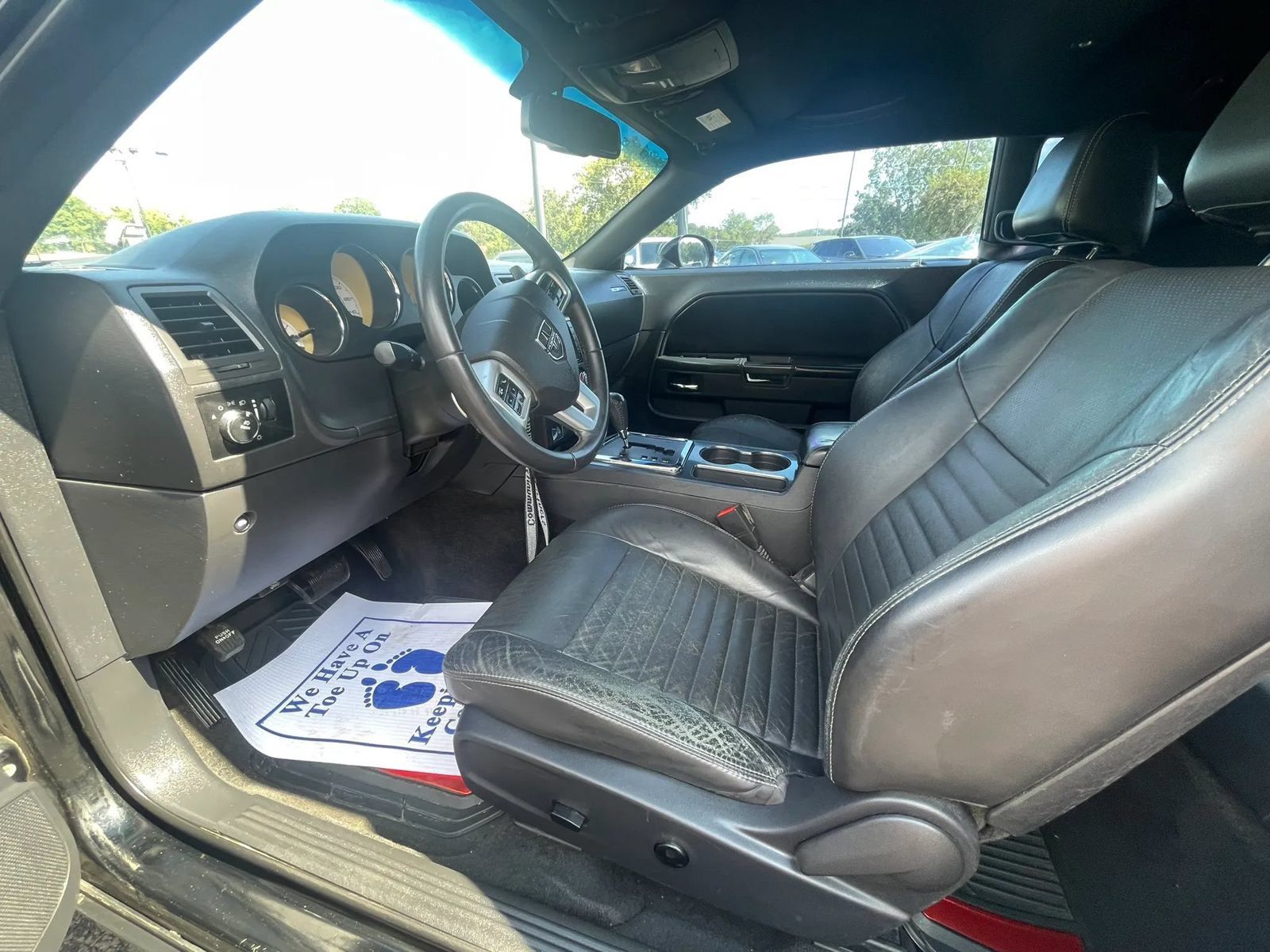 Used 2013 Dodge Challenger SXT RWD image 4