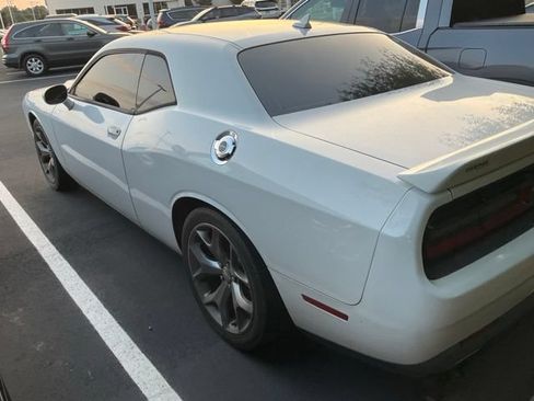 Used 2016 Dodge Challenger SXT Plus RWD image 7