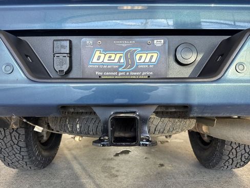 Used 2024 Chevrolet Silverado 2500 High Country w/ High Country Premium Package AWD/4WD image 10