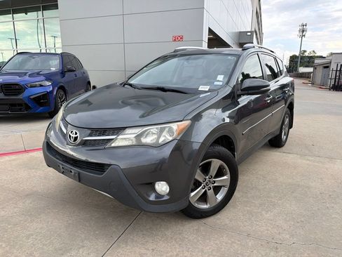 Used 2015 Toyota RAV4 XLE FWD image 1