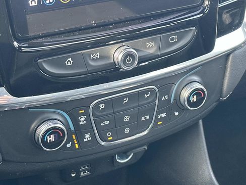 Certified 2023 Chevrolet Traverse LT w/ LT Premium Package image 34