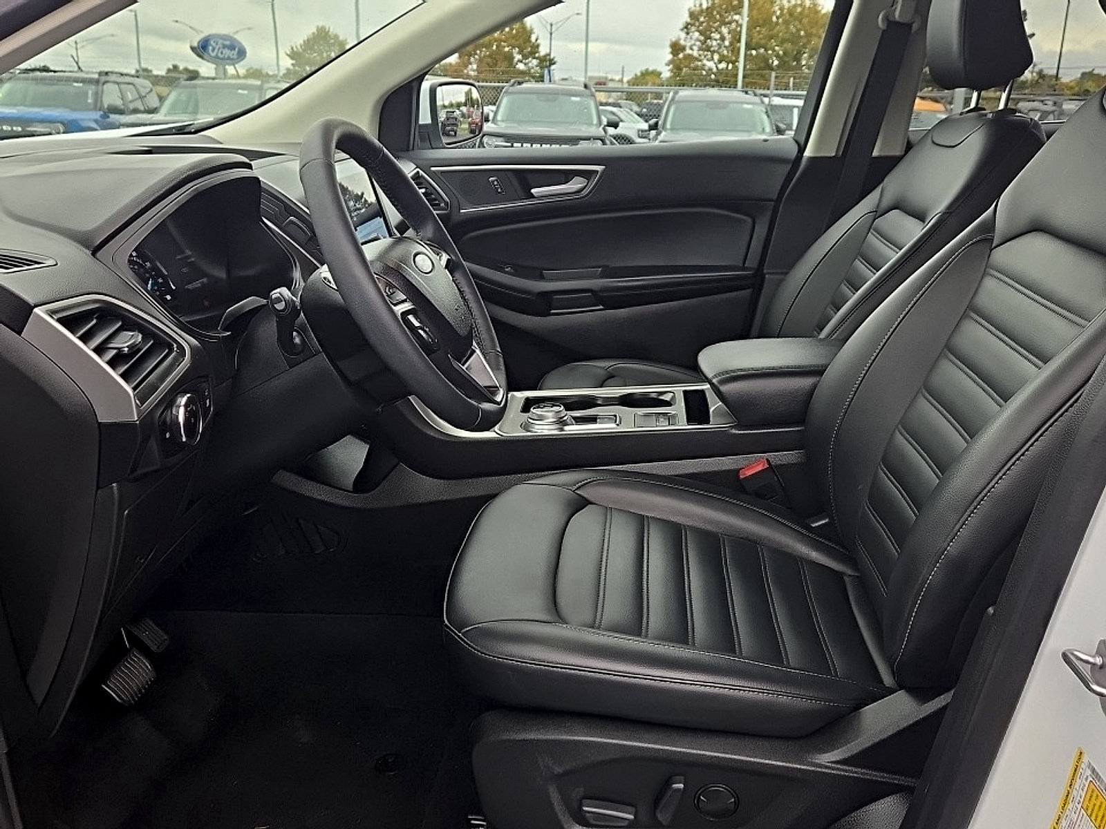 Used 2024 Ford Edge SEL w/ Convenience Package AWD/4WD image 11