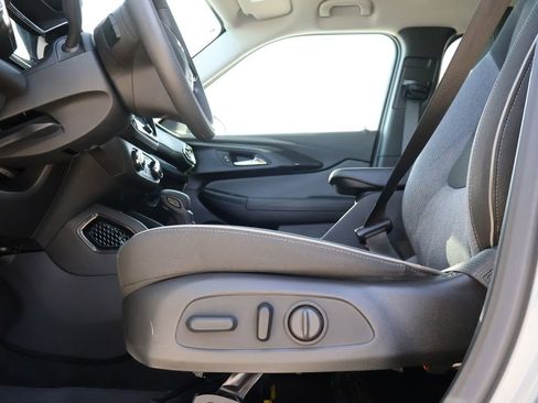 Used 2023 Chevrolet TrailBlazer LT w/ Convenience Package image 38