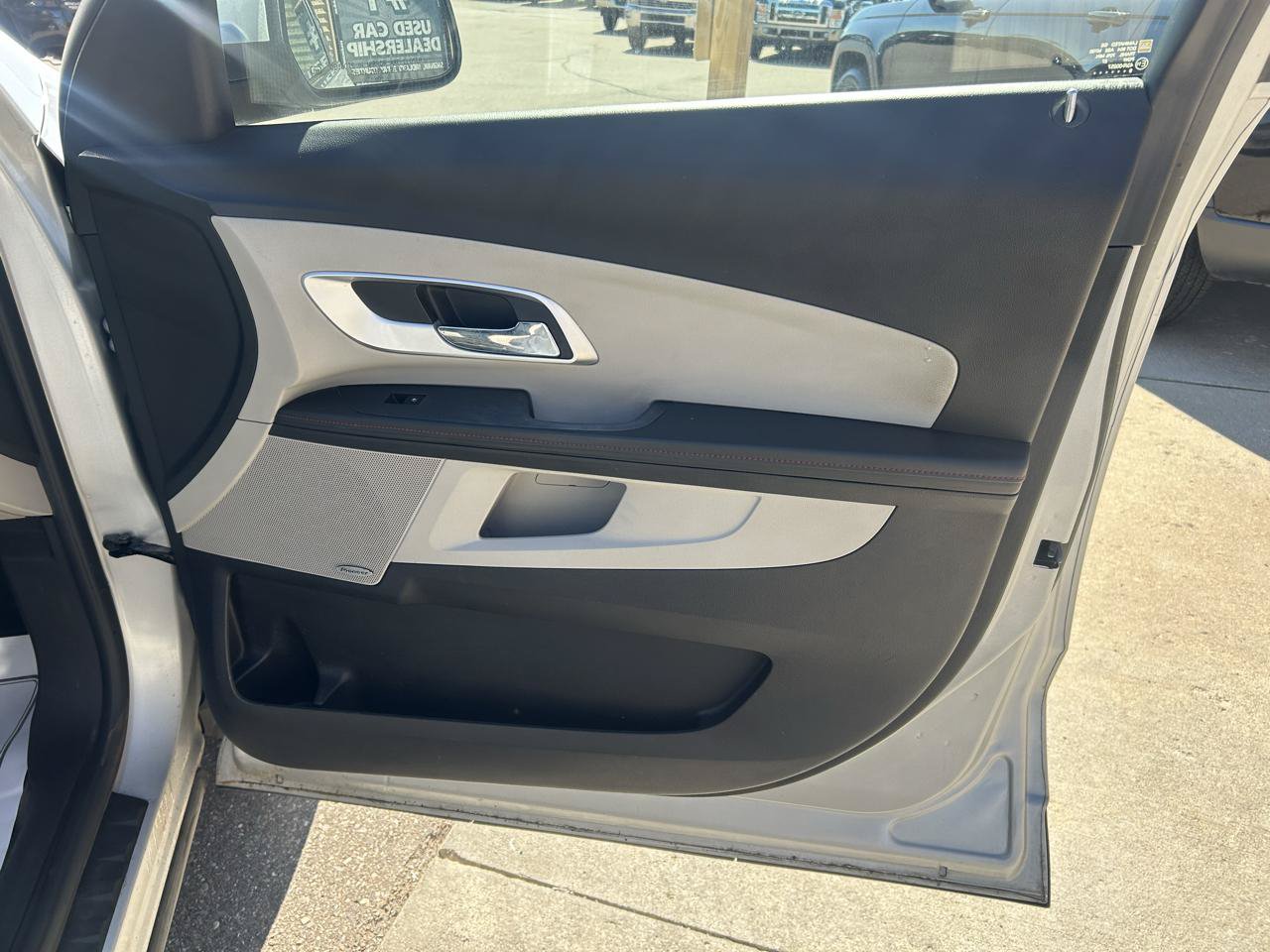Used 2010 Chevrolet Equinox LT FWD image 18