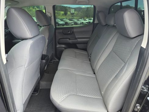Used 2021 Toyota Tacoma SR AWD/4WD image 10