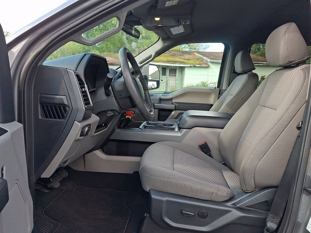 Used 2022 Ford F250 XLT w/ Black Appearance Package AWD/4WD image 13