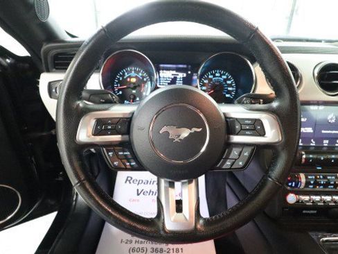 Used 2017 Ford Mustang GT Premium w/ Equipment Group 401A RWD image 20