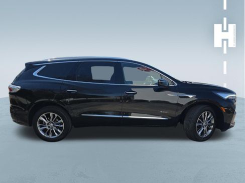 Used 2024 Buick Enclave Avenir w/ Avenir Technology Package image 2