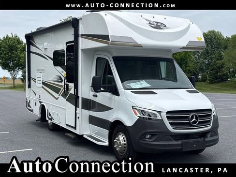 Used 2022 Mercedes-Benz Sprinter 3500 image 1