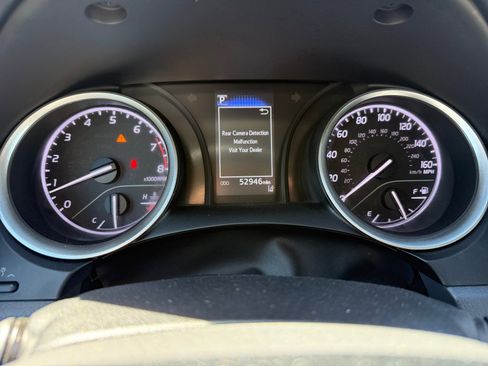 Used 2021 Toyota Camry LE w/ Convenience Package image 11