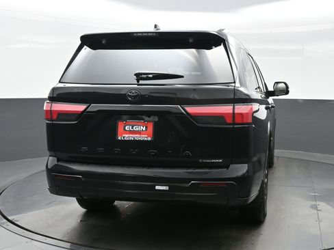 Used 2025 Toyota Sequoia Platinum image 5