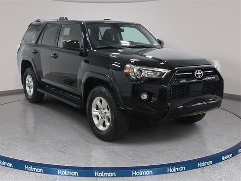 Certified 2024 Toyota 4Runner SR5 image 3